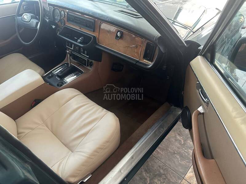 Jaguar XJ6 