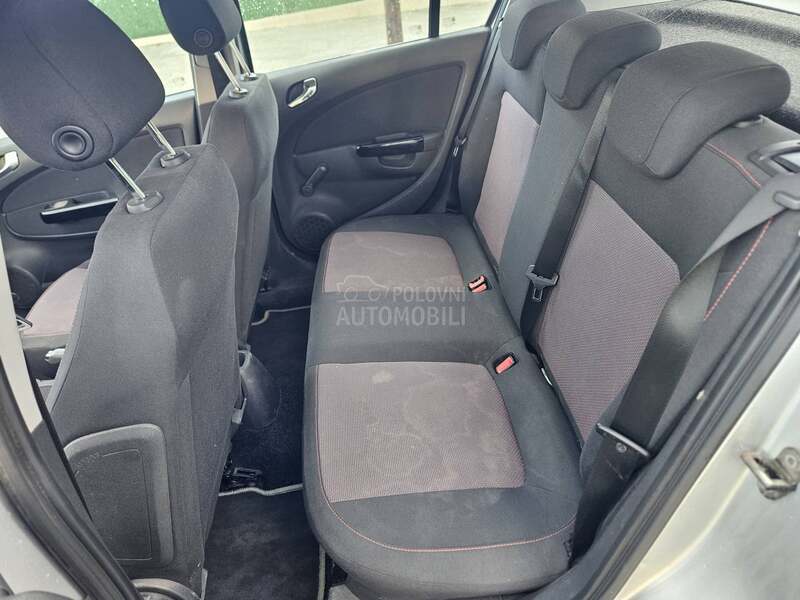 Opel Corsa D 1.4 CH Duple gume