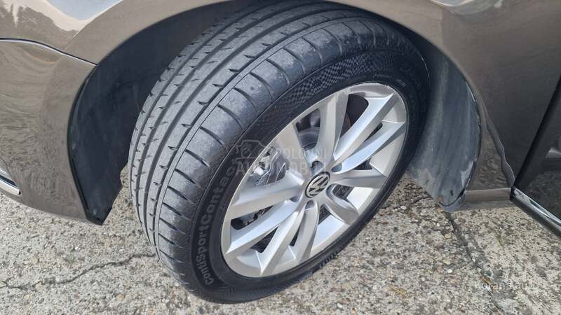 Volkswagen Passat B7 2.0 TDI HIGHLINE