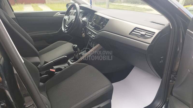 Volkswagen Polo 1.6 R line
