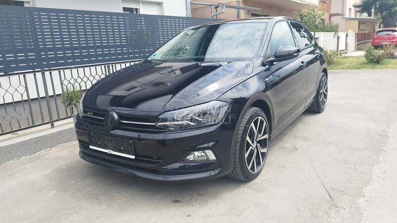 Volkswagen Polo 1.6 R line