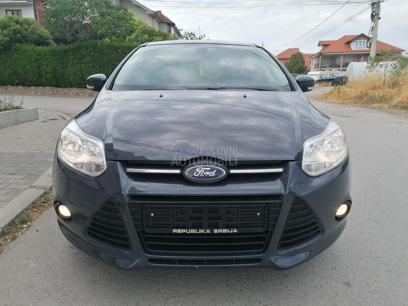 Ford Focus 1.0i TREND CH