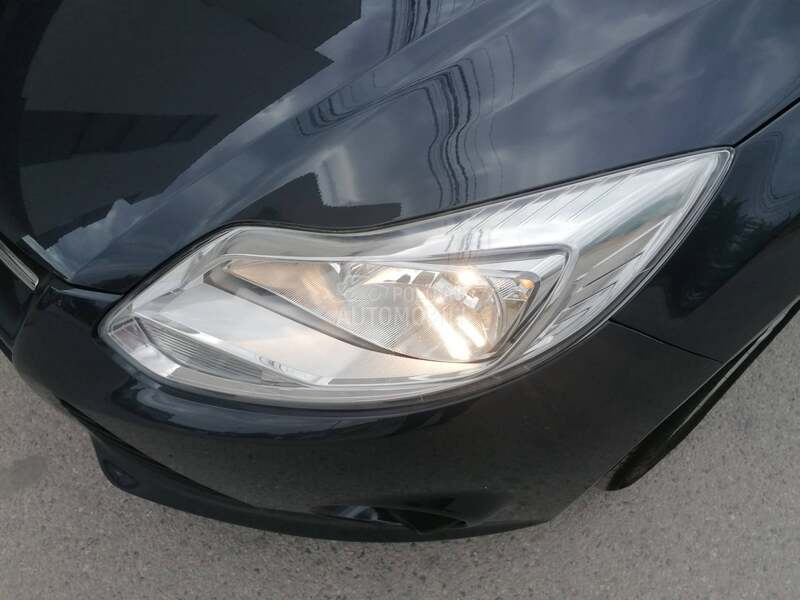 Ford Focus 1.0i TREND CH