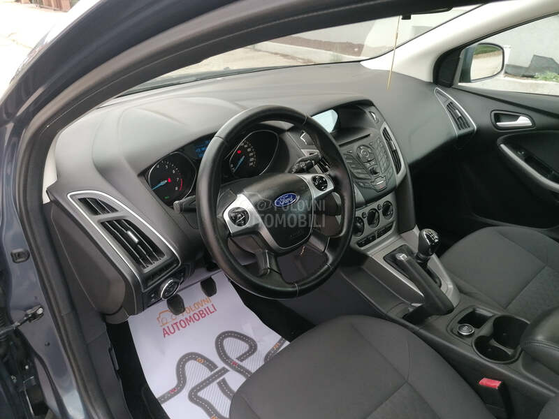 Ford Focus 1.0i TREND CH