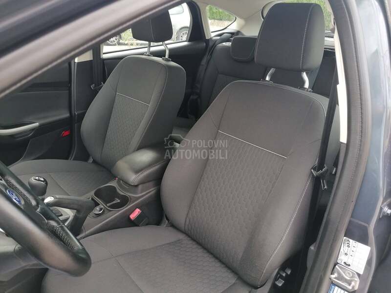 Ford Focus 1.0i TREND CH