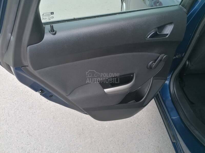 Opel Astra J 1.4i ESSENTIA CH