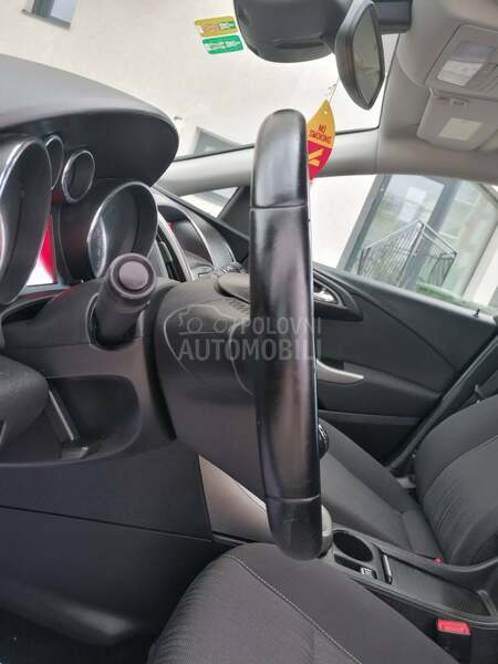 Opel Astra J 1.4i ESSENTIA CH