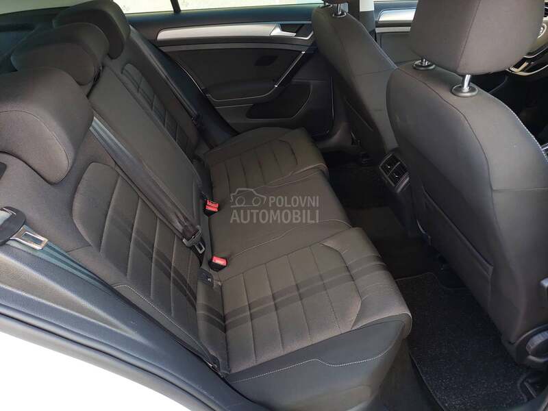 Volkswagen Golf 7 1.6TDI Perla/LED/Kam