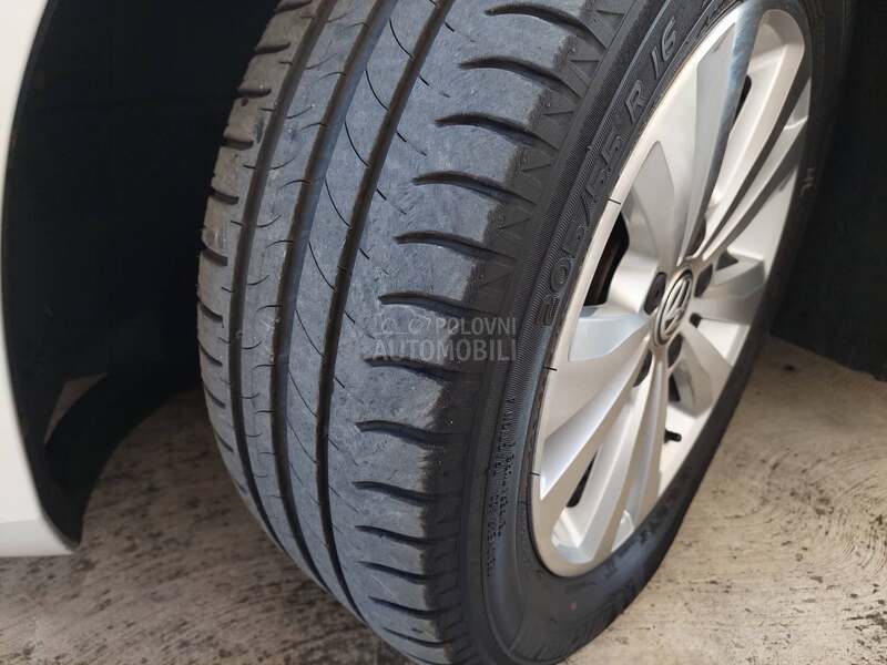 Volkswagen Golf 7 1.6TDI Perla/LED/Kam