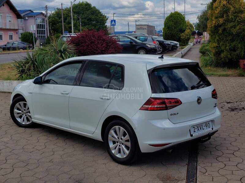 Volkswagen Golf 7 1.6TDI Perla/LED/Kam