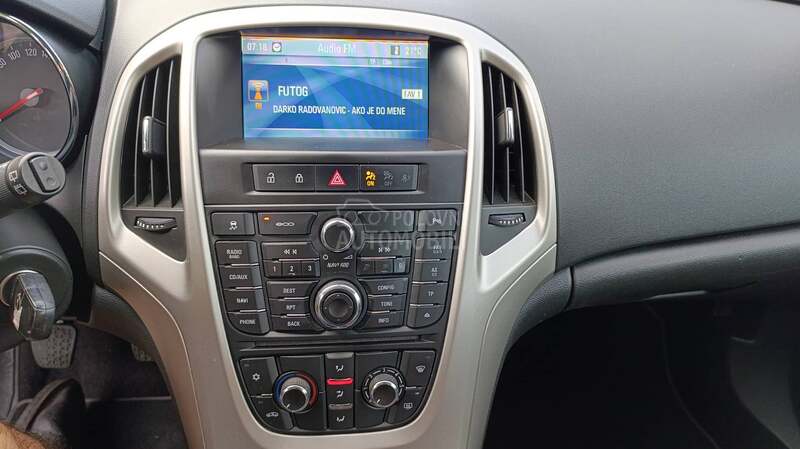 Opel Astra J 1.4