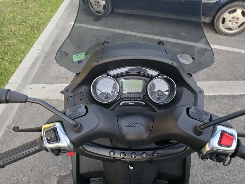 Piaggio MP3