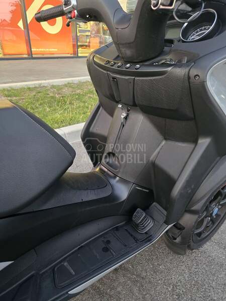 Piaggio MP3