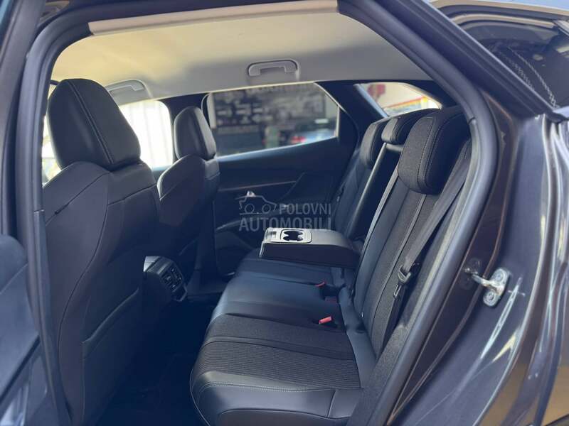Peugeot 3008 1.5D/ALLURE/KAMERA