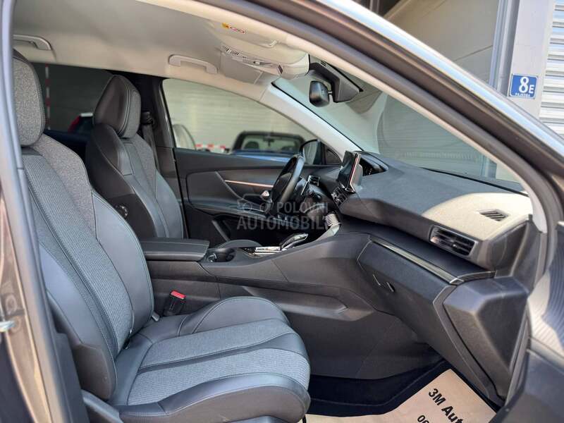 Peugeot 3008 1.5D/ALLURE/KAMERA