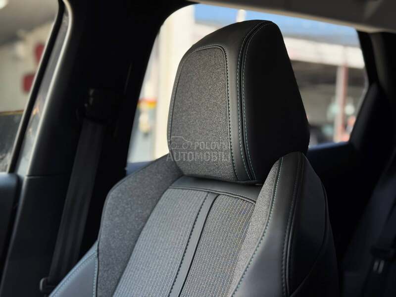 Peugeot 3008 1.5D/ALLURE/KAMERA