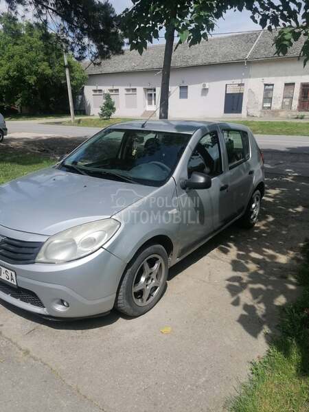Dacia Sandero 1. 4 mpi