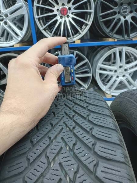 Continental 185/60 R15 Zimska