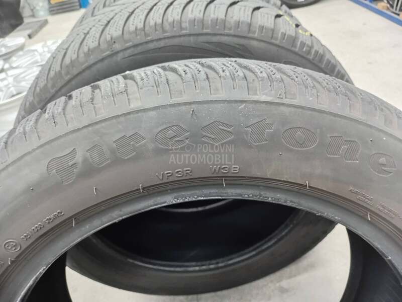 Firestone 215/55 R17 Zimska