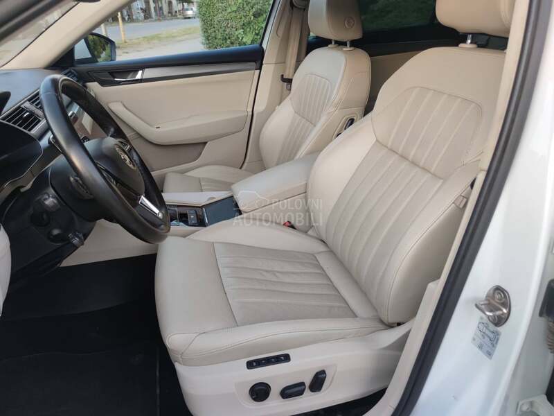 Škoda Superb 2.0 TDI/DSG/VIRTUAL