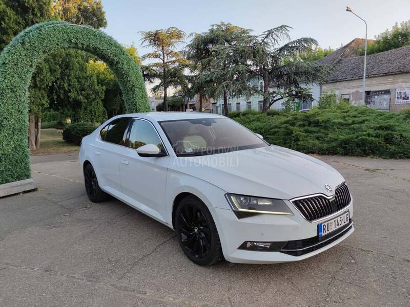 Škoda Superb 2.0 TDI/DSG/VIRTUAL
