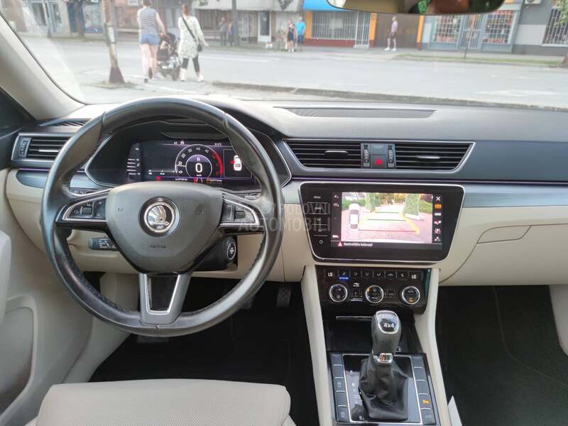 Škoda Superb 2.0 TDI/DSG/VIRTUAL
