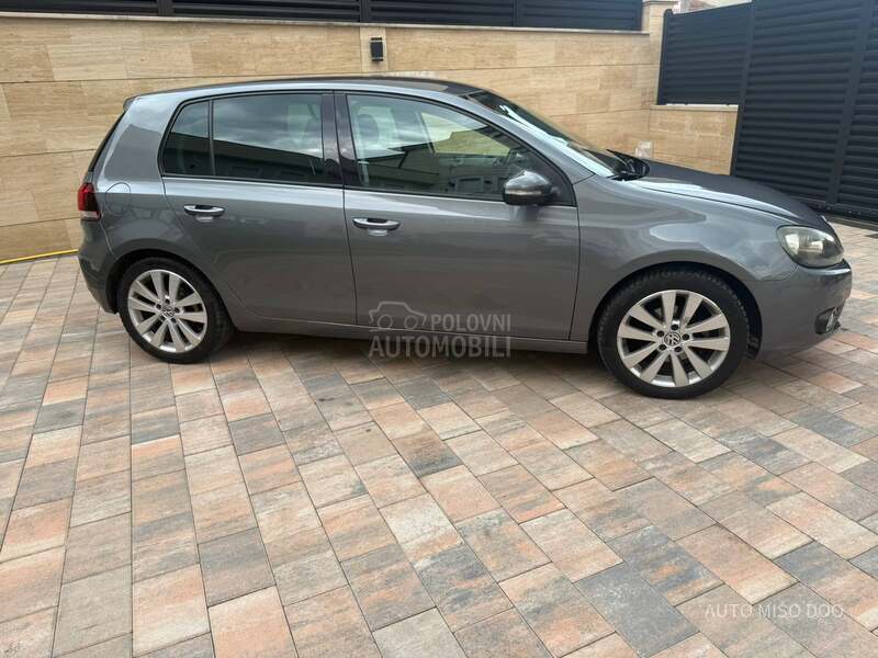 Volkswagen Golf 6 1,6tdi DSG Highline