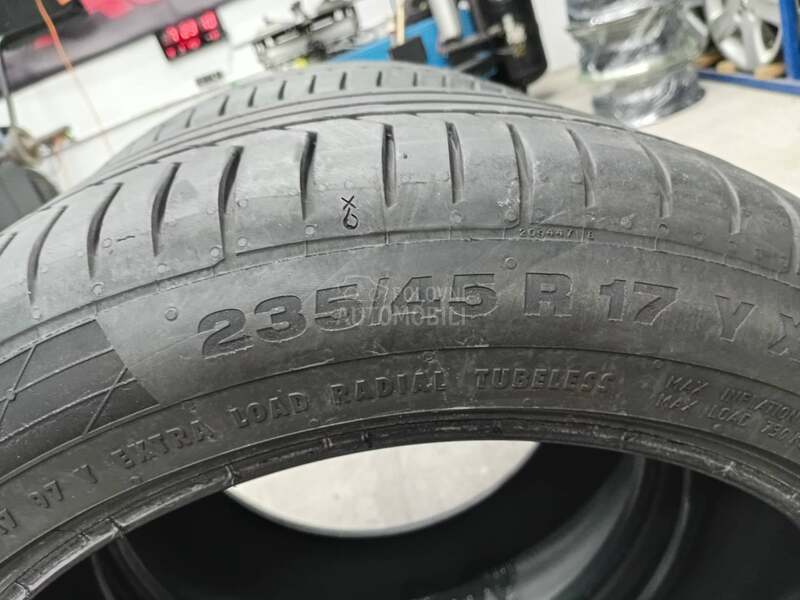 Continental 235/45 R17 Letnja