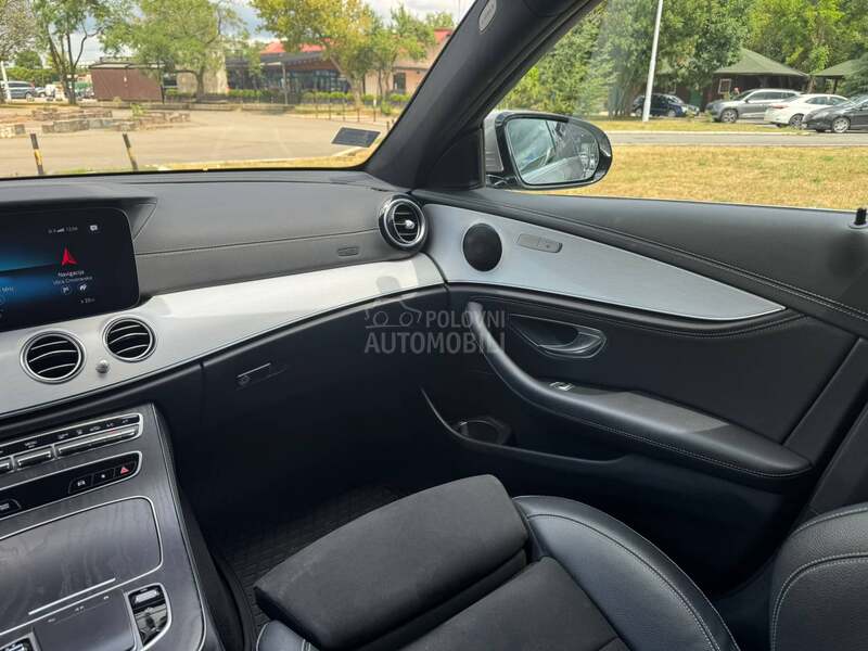 Mercedes Benz E 300 DE/4MATIC/AMG/STRUJA