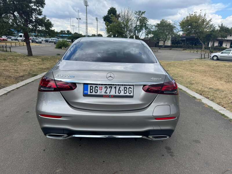 Mercedes Benz E 300 DE/4MATIC/AMG/STRUJA