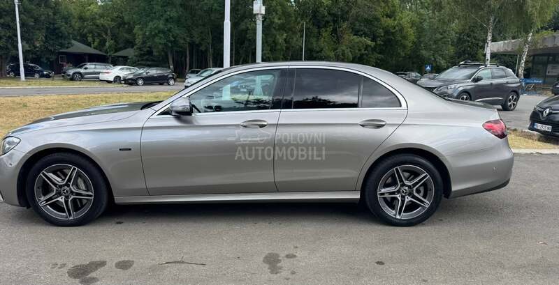 Mercedes Benz E 300 DE/4MATIC/AMG/STRUJA