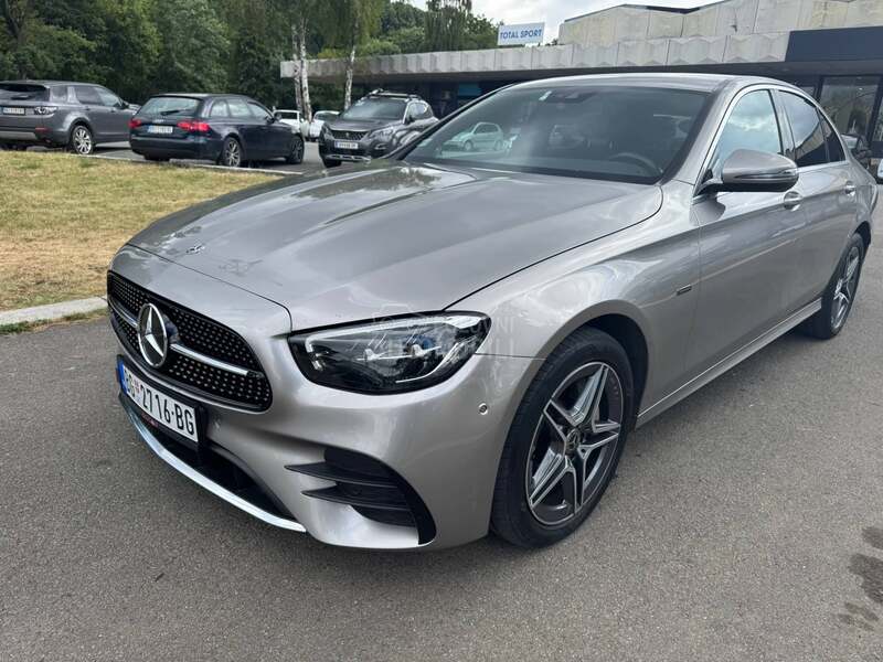 Mercedes Benz E 300 DE/4MATIC/AMG/STRUJA
