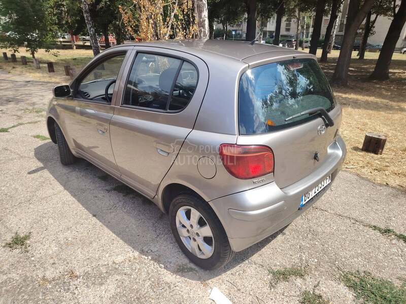 Toyota Yaris 1.0 vvti