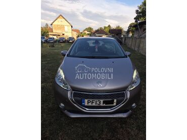 Peugeot 208 2018. god. -  kompletan auto u delovima