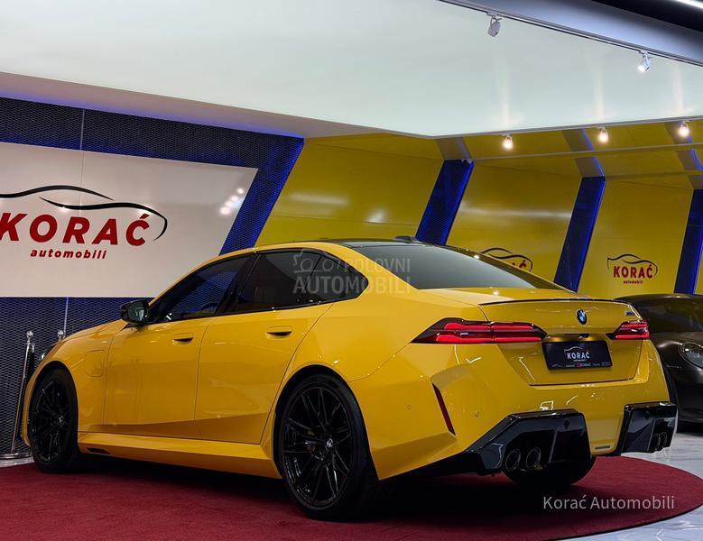 BMW M5 KERAMIKA/KARBON