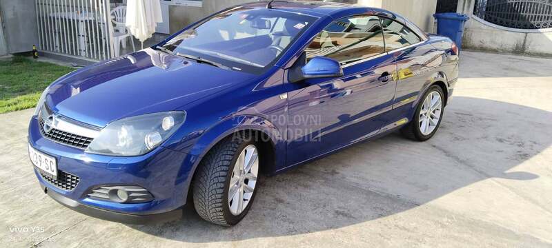 Opel Astra H 1.9 COSMO
