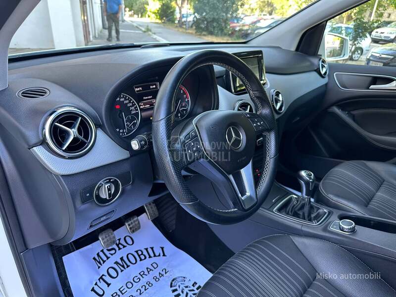 Mercedes Benz B 180 CDI Led Xenon Nav