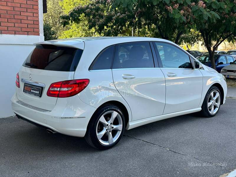 Mercedes Benz B 180 CDI Led Xenon Nav