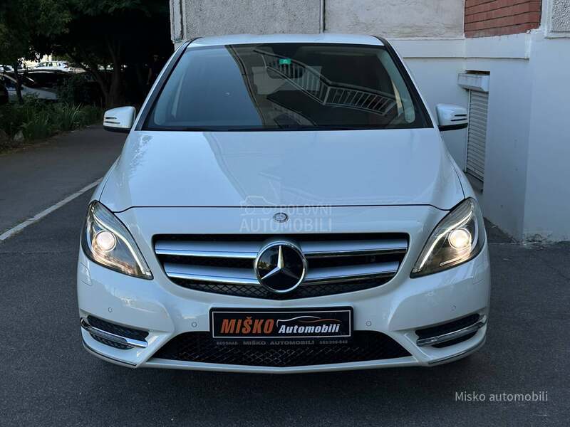Mercedes Benz B 180 CDI Led Xenon Nav