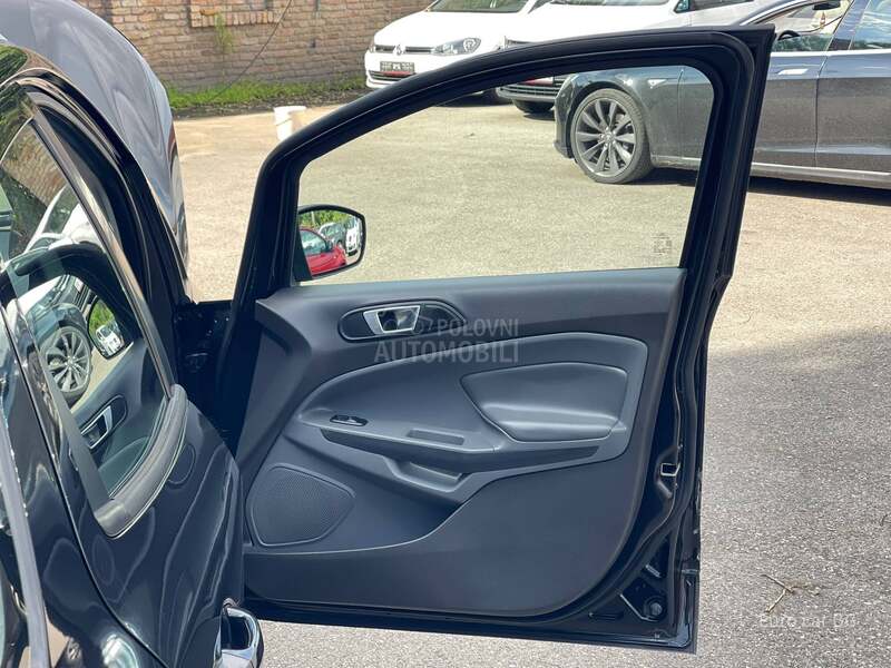 Ford EcoSport T I T A N I U M
