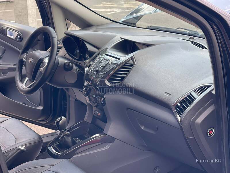 Ford EcoSport T I T A N I U M