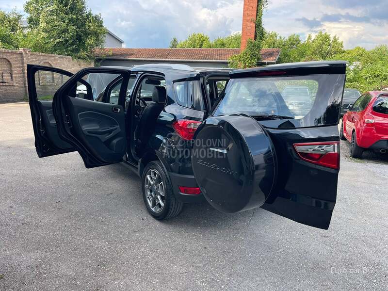 Ford EcoSport T I T A N I U M