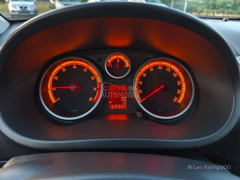 Opel Corsa D 1.4 ENJOY