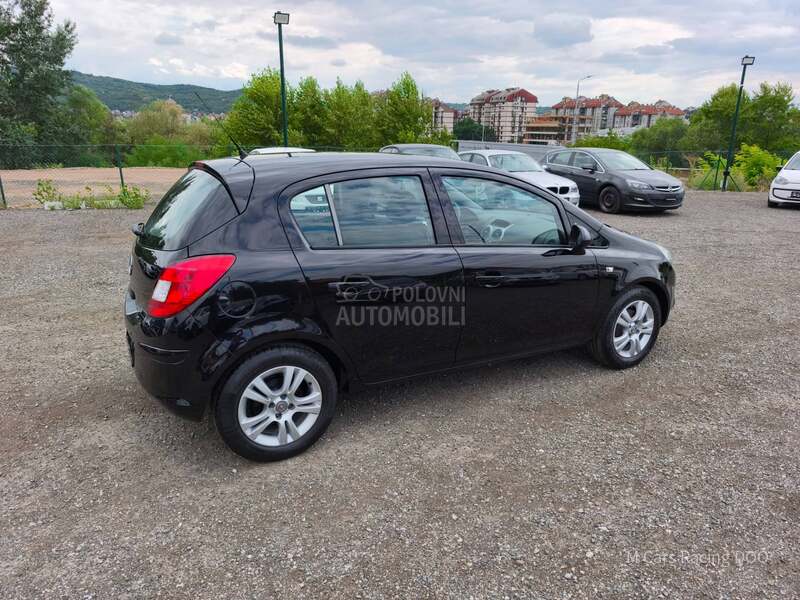 Opel Corsa D 1.4 ENJOY