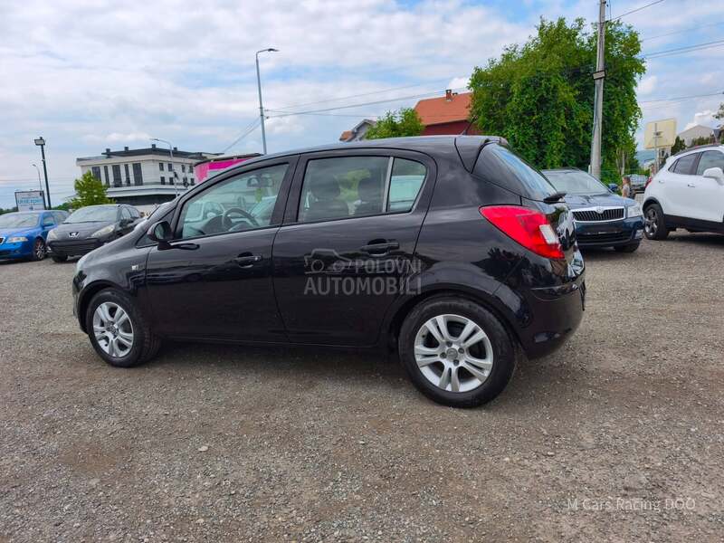 Opel Corsa D 1.4 ENJOY