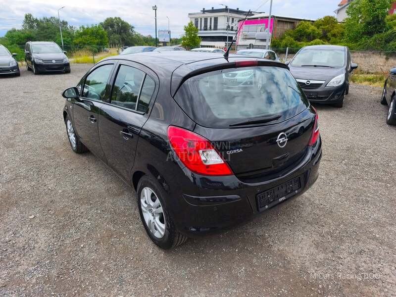 Opel Corsa D 1.4 ENJOY