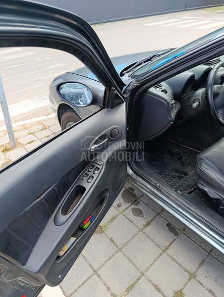 Alfa Romeo 156 