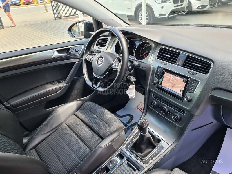 Volkswagen Golf 7 1.6 TDI HIGHLINE