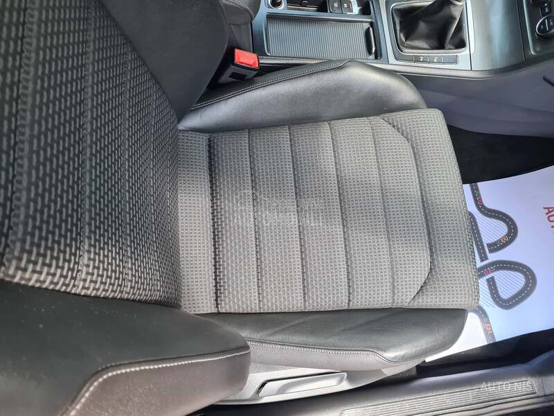 Volkswagen Golf 7 1.6 TDI HIGHLINE