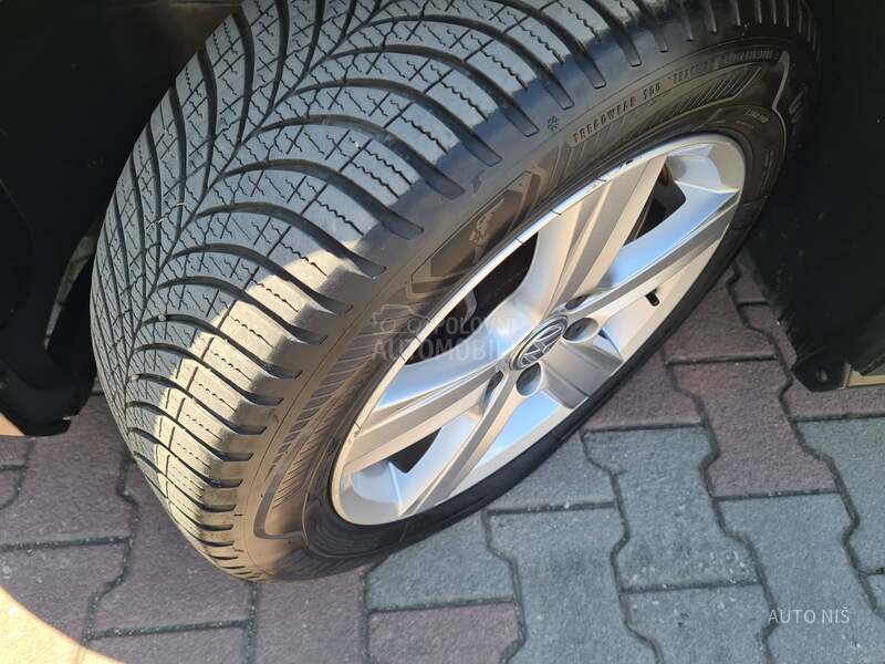 Volkswagen Golf 7 1.6 TDI HIGHLINE